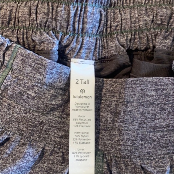 Lulu lemon shorts - Picture 3 of 3